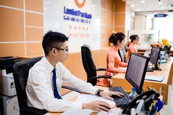 Người nhà và lãnh đạo của LienVietPostBank liên tiếp bán cổ phiếu