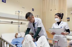 Từ vết viêm tấy ở vùng bẹn, nam bệnh nhân sốc nhiễm khuẩn huyết nguy kịch