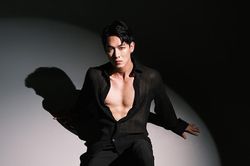 Sở hữu 'body vạn người mê', John 'Nhà bà Nữ' khẳng định không ngại làm xấu mình vì vai diễn