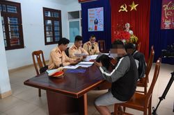 Xử lý nhiều 'quái xế' vi phạm luật giao thông tại đèo Hải Vân trong dịp Tết