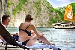 Việt Nam lọt top những điểm đến hưởng trăng mật tiết kiệm nhất thế giới