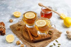 Điều kỳ lạ gì sẽ đến nếu bạn uống 1 cốc nước mật ong vào buổi tối?