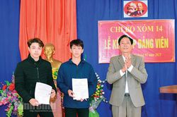 Quan tâm xây dựng thế hệ thanh niên ưu tú, tạo nguồn kế cận chất lượng cho Đảng