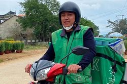 Nghị lực chàng shipper người dân tộc HRE đỗ đại học Công an