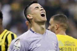 Ronaldo nổi nóng, chỉ mặt hàng loạt cầu thủ Al Fateh