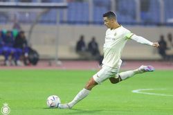 Ronaldo không ăn mừng bàn thắng đầu tiên tại Saudi Arabia