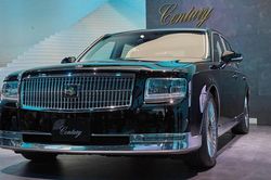 Loạt xe Century, Lexus mới nhắm tới các khách hàng giàu có