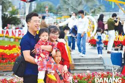 Mùa xuân nghĩ về hạnh phúc