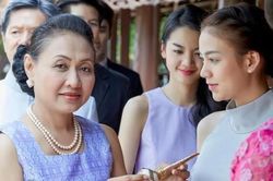 Không ngờ gia đình chồng tương lai đồng ý cho tôi mang theo' của hồi môn' là đứa em ngốc nghếc của mình