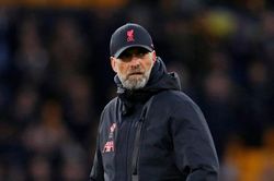 Klopp: 'Làm sao tôi không lo lắng được?'