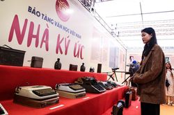 Trưng bày nhiều hiện vật quý của các nhà thơ Việt Nam