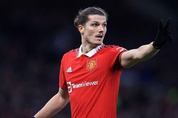 HLV Ten Hag nói gì về 18 phút ra mắt của Sabitzer?
