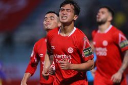 HLV Thạch Bảo Khanh: 'Viettel nỗ lực từng trận một'