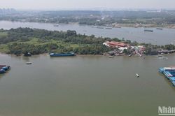 Lật thuyền trên sông Đồng Nai, 12 người rơi xuống sông, 1 người tử vong