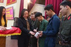 Nhiều địa phương tổ chức gặp mặt thanh niên trước khi lên đường nhập ngũ