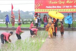 Độc đáo Lễ hội Vua Hùng dạy dân cấy lúa ở Phú Thọ