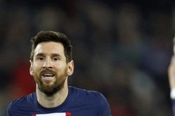Messi cân bằng kỷ lục của Ronaldo, vượt trội ở 5 giải hàng đầu