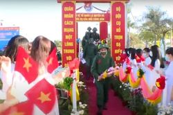 Thanh niên sẵn sàng lên đường nhập ngũ
