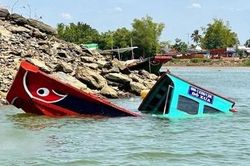 Đò gặp nạn trên sông Đồng Nai, 12 người rơi xuống sông, 1 người tử vong