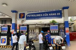 Bộ Tài chính 'nhường' Bộ Công thương quản lý xăng dầu: Chuyên gia lên tiếng