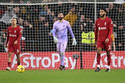 Cơn khủng hoảng không điểm dừng của Liverpool