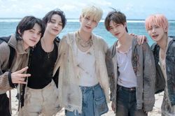 TXT giành quán quân trên Billboard 200, tiếp bước đàn anh BTS