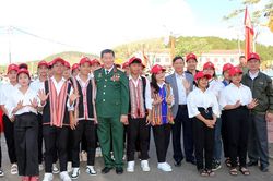 Anh hùng Phạm Tuân 'tiếp lửa' ước mơ cho thanh thiếu niên tại Lễ hội khinh khí cầu 'bay về đại ngàn'