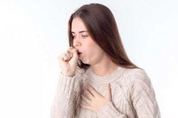 Khi thấy có biểu hiện này bạn đã mắc ung thư phổi giai đoạn đầu hãy đi khám ngay kẻo chữa chẳng kịp