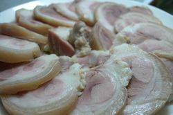 Cách luộc thịt lợn, thịt vịt ngon, trắng ngọt và mềm nhất
