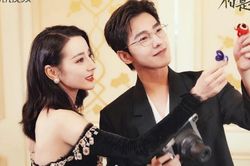 Lộ bằng chứng Dương Dương và Địch Lệ Nhiệt Ba đang ở chung nhà, thế này thì chối sao được?