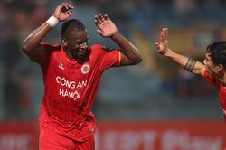 Chuyên gia 'bắt hình dong' V-League 2023