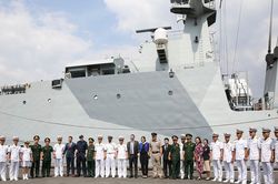 Tàu hải quân Hoàng gia Anh HMS Spey thăm TPHCM