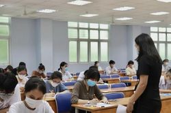 Nở rộ luyện thi đánh giá năng lực