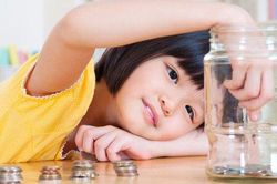 3 loại tiền cha mẹ tuyệt đối không được cho con