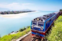 Bộ Giao thông vận tải tìm cách tăng thị phần vận tải đường thủy nội địa, đường sắt năm 2023