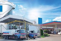 Sửa Nghị định về kinh doanh xăng dầu: Mấu chốt là xử lý cơ chế giá bán lẻ xăng dầu