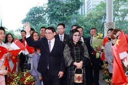 Thủ tướng Phạm Minh Chính và Phu nhân đến Singapore, bắt đầu các hoạt động thăm chính thức