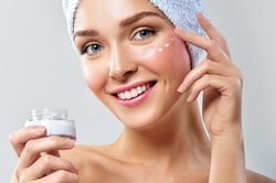 Thói quen giúp chị em sở hữu làn da không tuổi