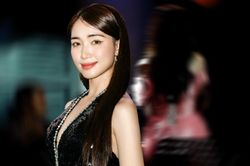 Giữa thông báo rao bán nhà, Hòa Minzy bỗng xúc động trên sân khấu: Lý do đằng sau khiến ai cũng bất ngờ