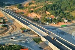 Hà Giang đề xuất tiếp tục đầu tư cao tốc Tân Quang - cửa khẩu Thanh Thủy