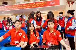 Chàng sinh viên khuyết tật 24 lần hiến máu