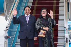 Thủ tướng Phạm Minh Chính lên đường thăm chính thức Singapore và Brunei