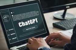 Giữa 'cơn sốt' ChatGPT: Tiềm ẩn nhiều nguy cơ