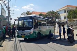 Xe đưa đón học sinh gây tai nạn khiến học sinh lớp 3 tử vong