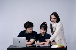 Chọn đúng ngành học để không lo thất nghiệp