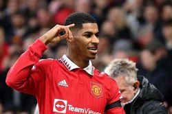 'Xé lưới' Leeds, Rashford tái hiện kỳ tích của Rooney