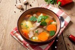Ăn canh theo cách này là sai hoàn toàn, chỉ rước thêm bệnh vào thân, chớ dại mà làm theo