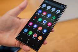 Galaxy S23 chứa quá nhiều ứng dụng rác