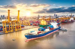 Xuất nhập khẩu của Việt Nam nửa cuối tháng 1/2023 giảm 44%