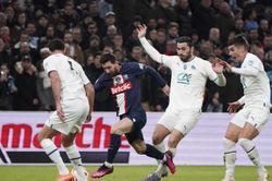 Messi gặp vận đen khi mặc áo số 10 thay Neymar, PSG vỡ mộng ăn ba